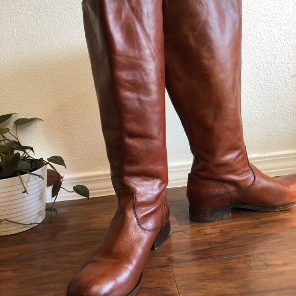 W’s 9.5 Frye Melissa Button Zip Boots -
Cognac - Picture 6 of 16